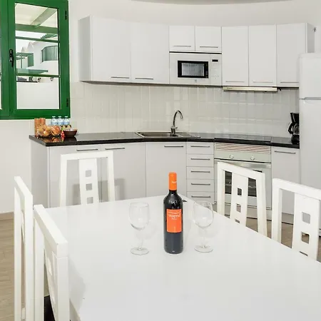 Amanecer I Con Piscina Climatizada Y Wifi Gratis Villa Playa Blanca (Lanzarote)